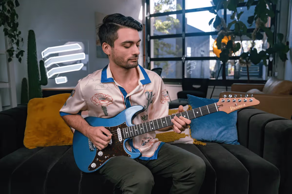 Master Guitar Slides: Essential Tips & Techniques for Beginners
